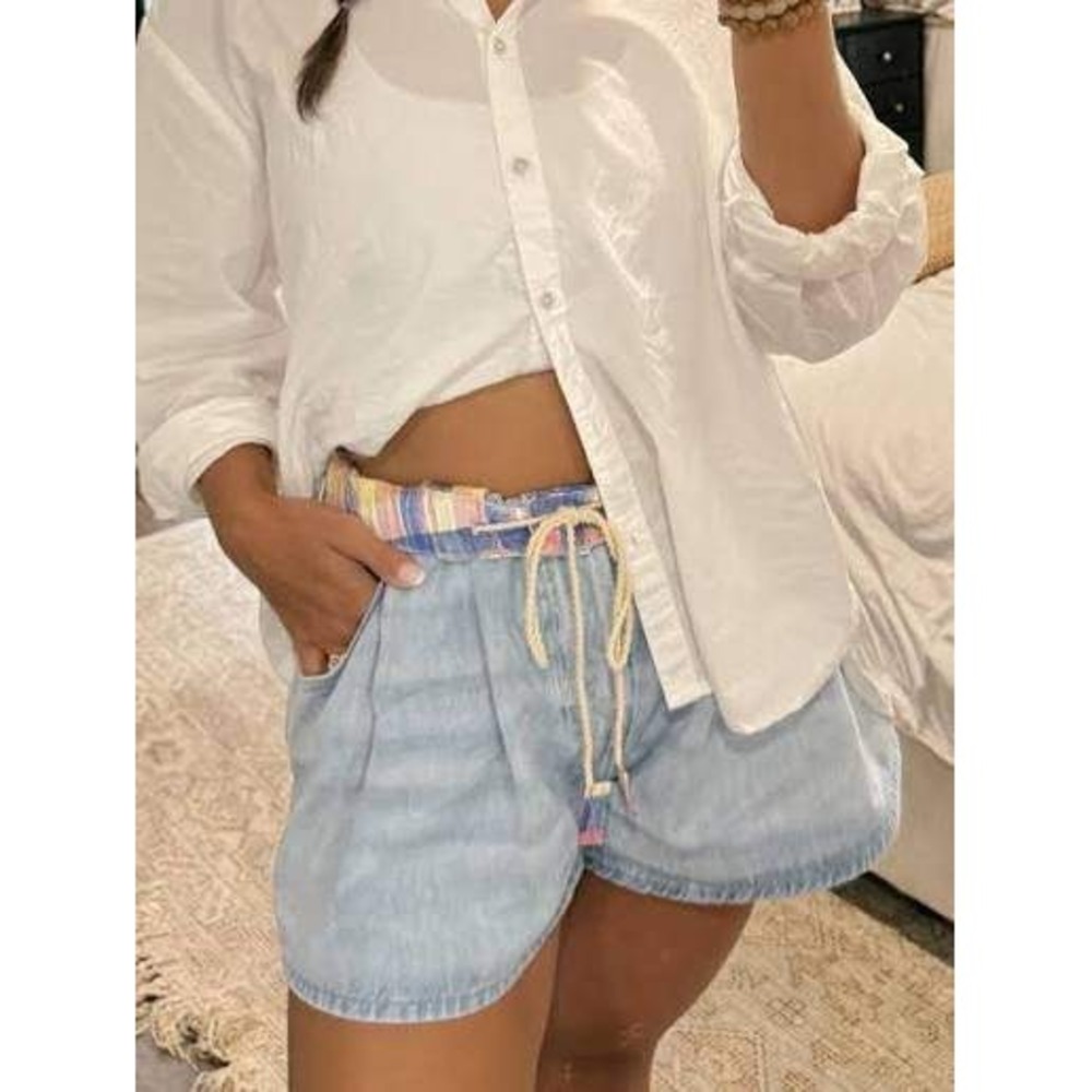 Free People We The Free Clark Pleated Denim Shorts Faded Blue Drawstring SZ XS